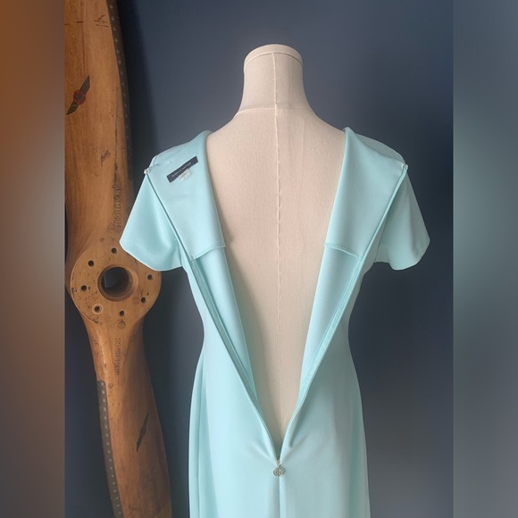 Tommy Hilfiger dress. Size 6. - Picture 10 of 12